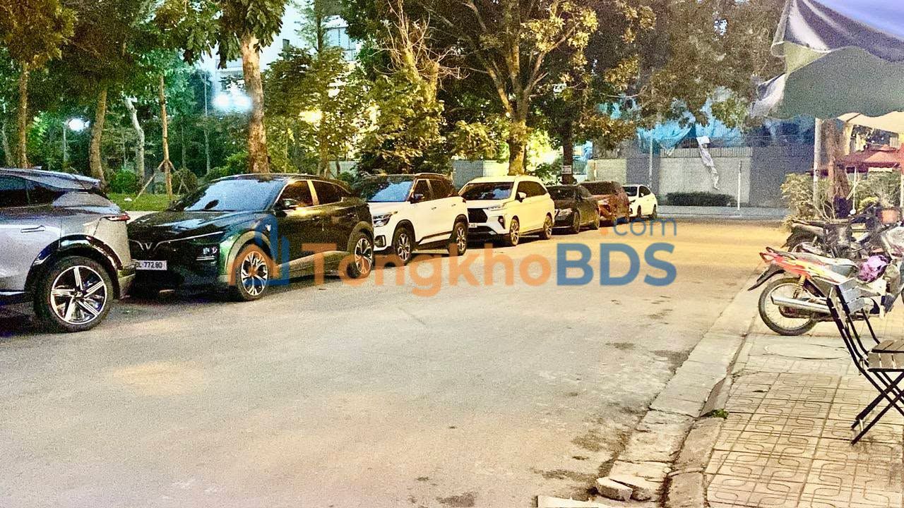 Nhà 37m² 4 Tầng 4PN - Ngõ Thông Ngọc Thụy, Long Biên - Giá 9.2 Tỷ