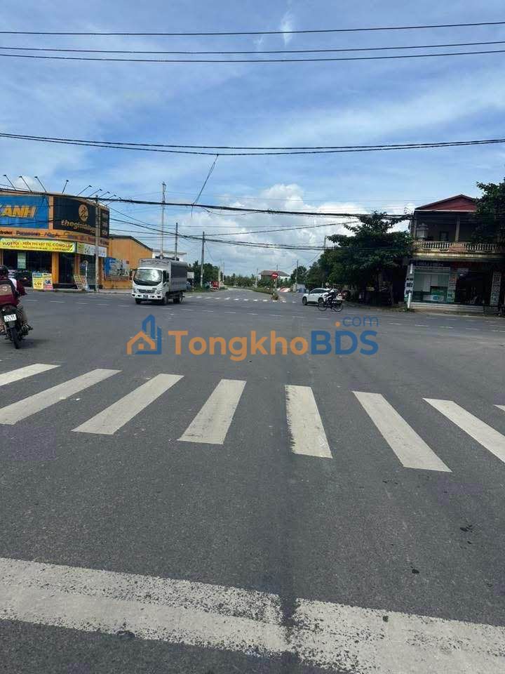 Nhà Mặt Tiền Lê Thánh Tông, Đồng Hới - Kinh Doanh/Ở, 200m², Chỉ 1.8 Tỷ