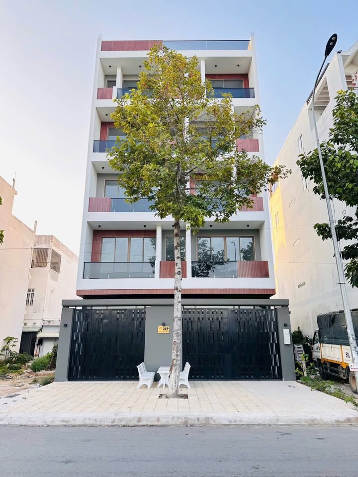 Mặt Tiền Kinh Doanh KDC Hưng Phú 1, Cần Thơ - 185m² Thang Máy, Giá 65 Triệu