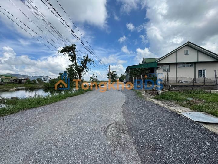 Đất Lô Góc 2 Mặt Tiền Đường Hoà Thuận, Vinh - 76m² Giá Tốt