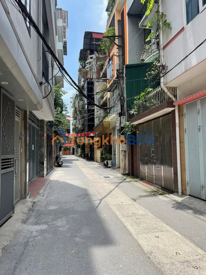 Nhà 5 Tầng Nguyễn Ngọc Nại 29.5m² - 8 Tỷ, Ô Tô Sát Cửa