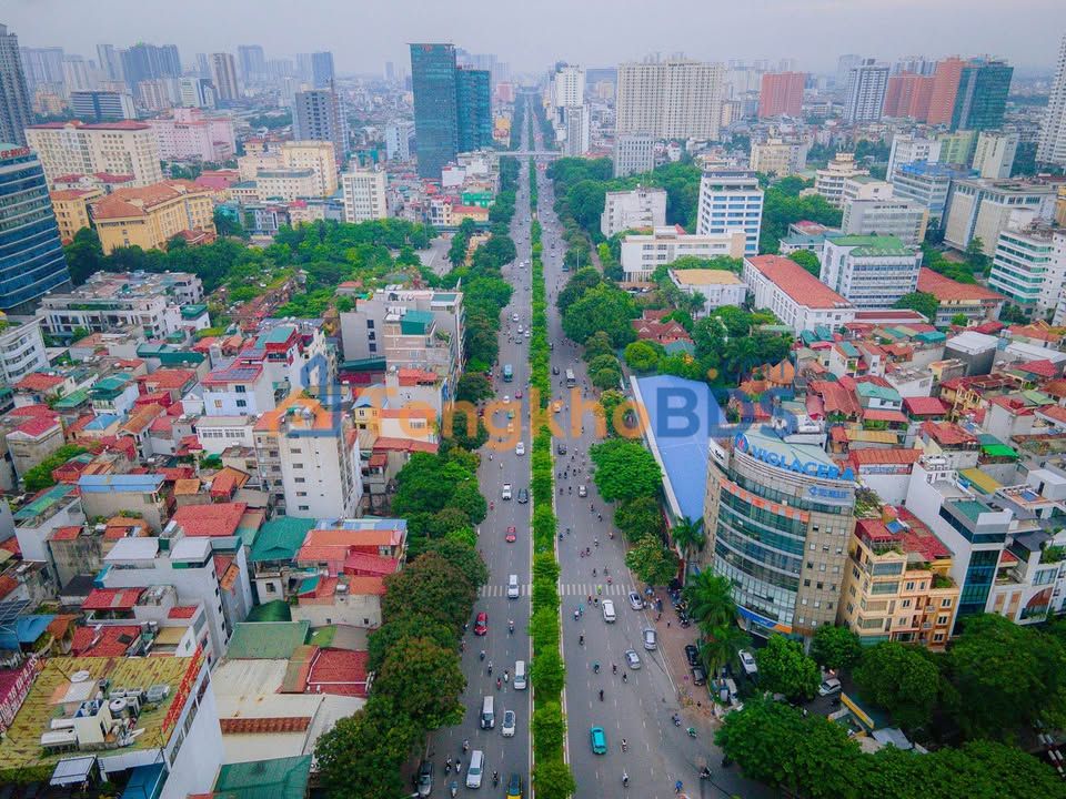 Nhà 5 tầng MT 5.3m, 92m² Cầu Giấy - Gần Hồ Nghĩa Đô, Giá 150tr/năm