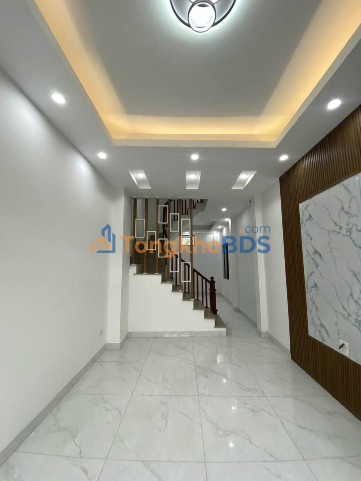 Nhà 45m² 4 Tầng Oto Đỗ Cổng - Biên Giang, Hà Đông - Chỉ 3.x Tỷ
