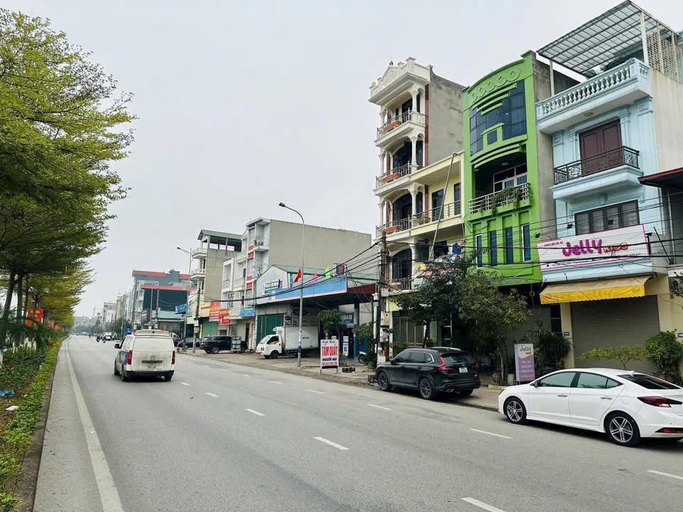 Nhà Mặt Tiền QL1A Đông Anh 90m² - Kinh Doanh Đỉnh Cao, 10 Tỷ