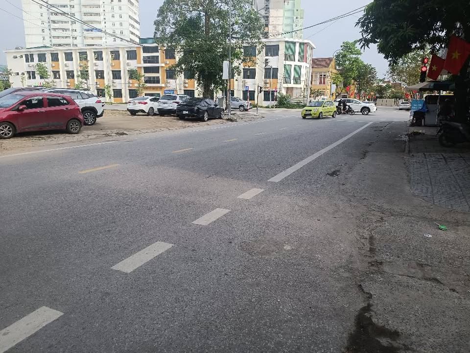 Nhà 132m² hướng Bắc, gần Nguyễn Đức Cảnh, Vinh - Sẵn Sàng Dọn Vào Ở Ngay