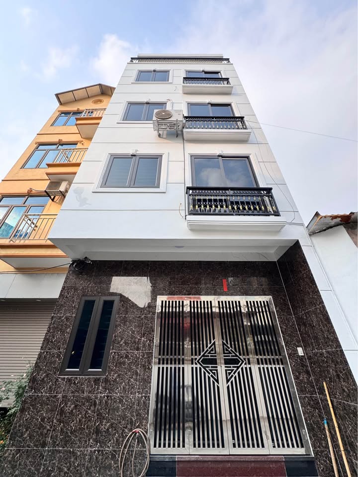 Nhà 6 Tầng Đường 3.5 Bắc Từ Liêm - 35m² Ô Tô Đỗ Cửa