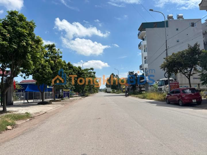 Nhà Mặt Tiền Kinh Doanh Đào Thục Viện, TP. Bắc Giang - 80m², 3 Tỷ+