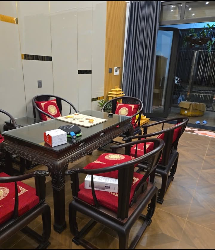 Nhà 3 Tầng Vựng Đâng, Quảng Yên - Sổ Đỏ Lâu Dài, Full Nội Thất