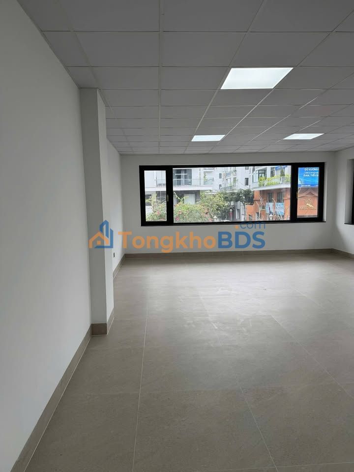 Cho thuê Căn góc 2 tầng mặt tiền vị trí đắc địa Hạ Long - Giá 32 Triệu/Tháng