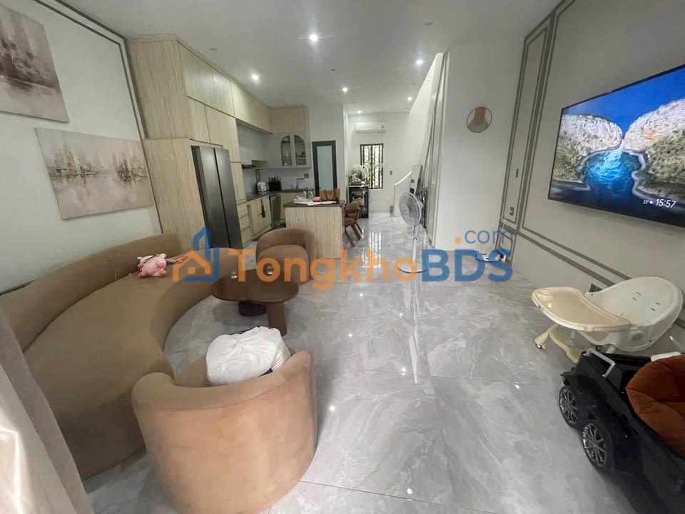 Nhà 2 Tầng 66m² Full Nội Thất, Quang Trung, Uông Bí - Giá 2.45 Tỷ