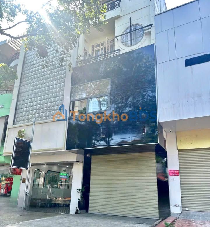 Cho thuê nhà mặt tiền Lê Thánh Tông, BMT - Kinh doanh sầm uất 300m²