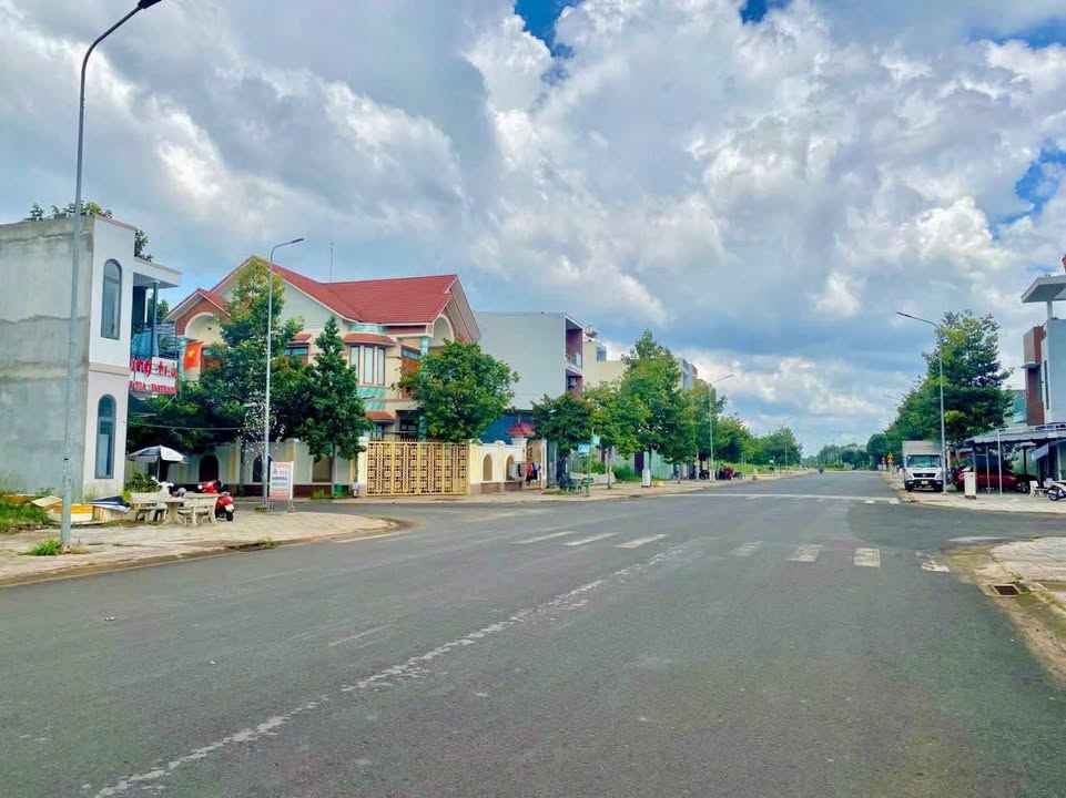 Đất Nền Mặt Tiền Chợ Đêm The Gold - 228m² Full Thổ Cư - 53 Tỷ