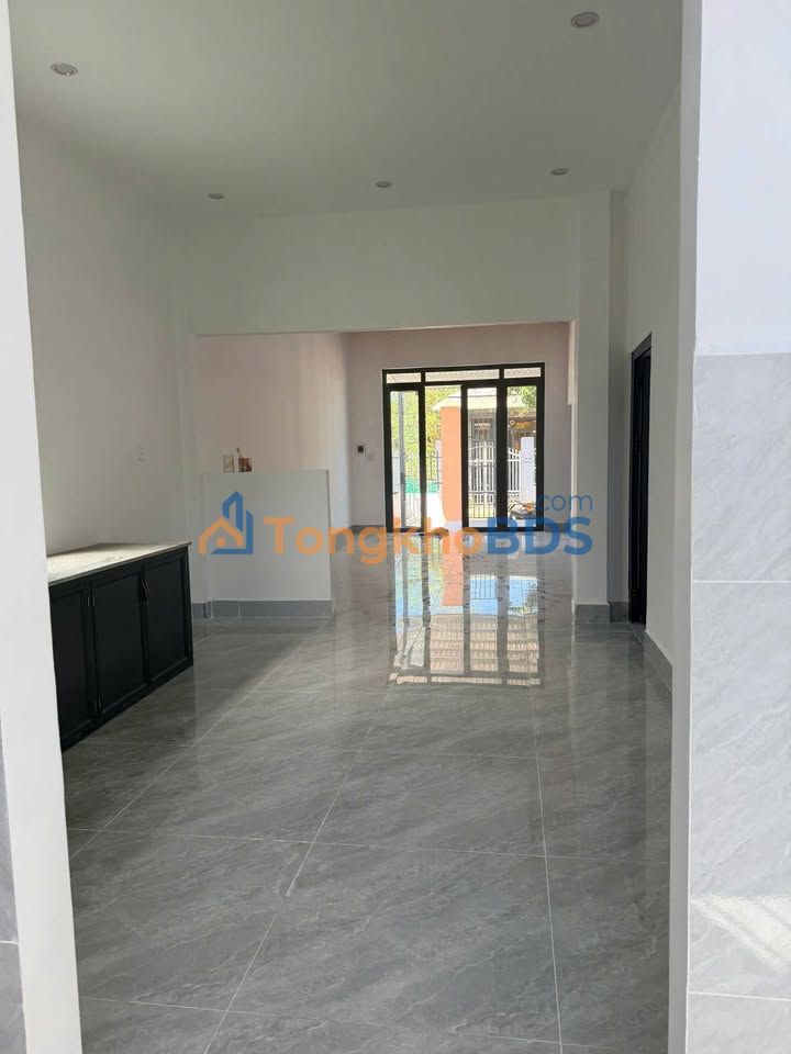 Bán Gấp Nhà Sân Ô Tô Phường Tiến Thành, Đồng Xoài - 1.2 Tỷ