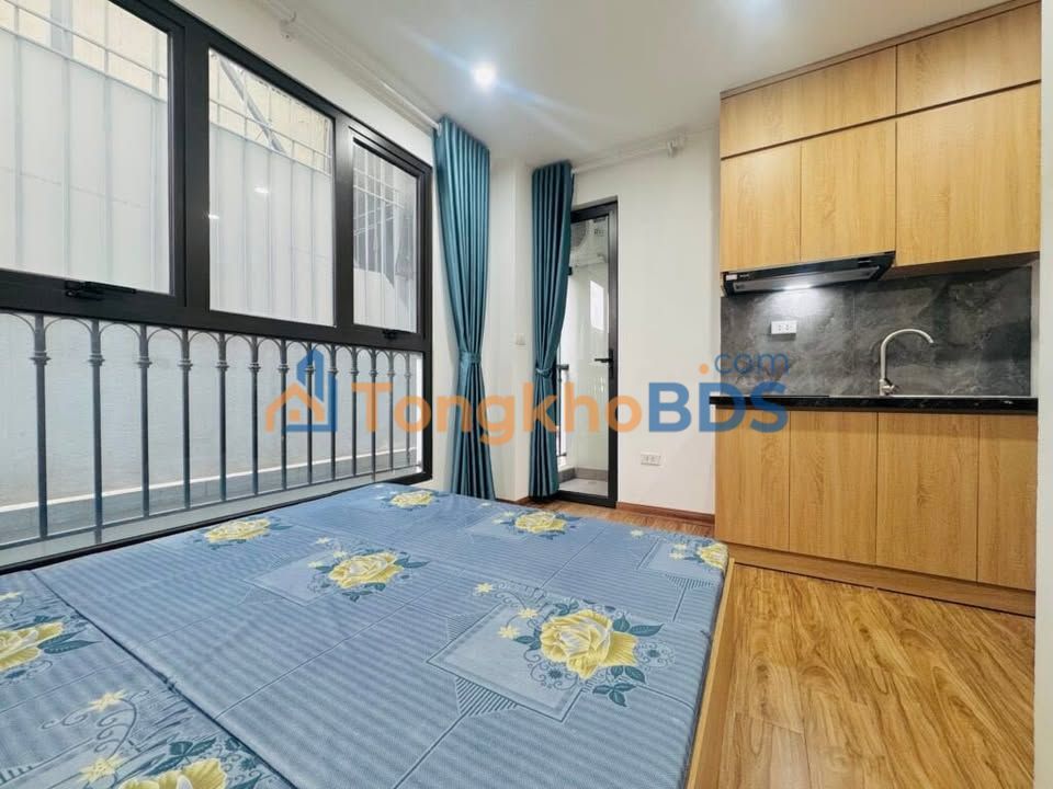 Phòng Trọ 27m² Đê La Thành, Ba Đình - Giá 5 Triệu, Ban Công Thoáng Mát