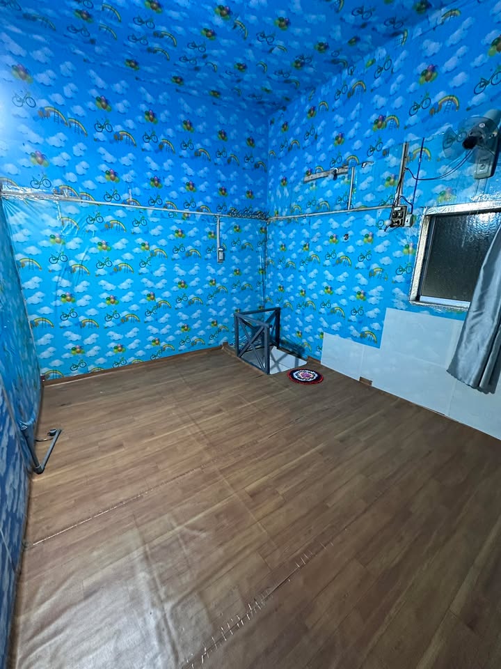 Nhà Nguyên Căn Hẻm Cạn Trần Hưng Đạo 15m² - Giá 2 Triệu/Tháng