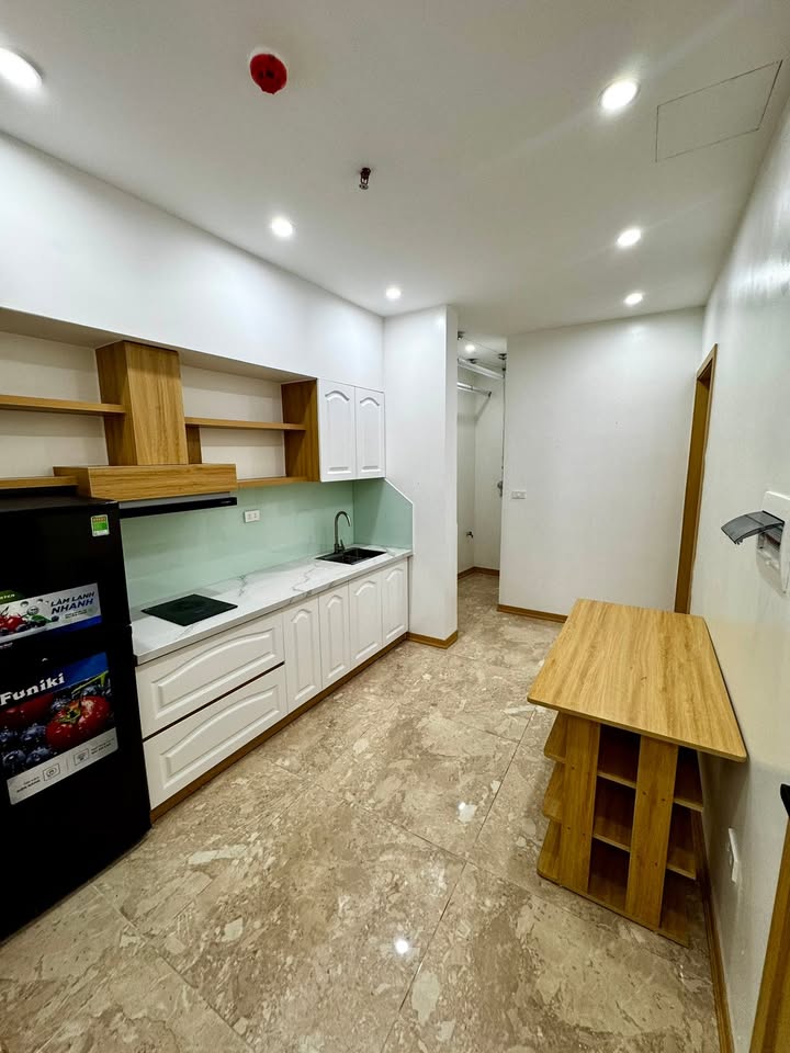 Cho thuê Căn hộ 2PN Lương Khánh Thiện, Hoàng Mai - Full Nội thất, Thoáng mát