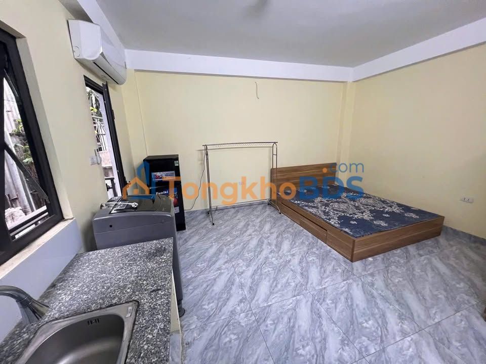 Cho thuê căn hộ 4.5 triệu/tháng tại 302 Minh Khai, Hai Bà Trưng - Nội thất cơ bản, có thang máy