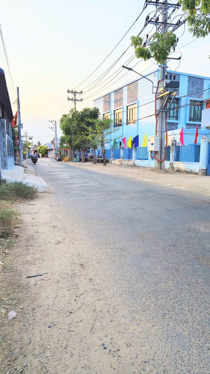 Đất Nền Mặt Tiền Lê Quý Đôn Ma Lâm 252m² - Đối Diện Trường Học, Giá 2.2 Tỷ