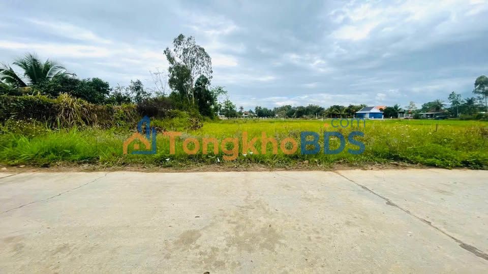 Đất nền Ninh Hòa: 267m² thổ cư, mặt tiền rộng 11m - Giá 1.1 tỷ