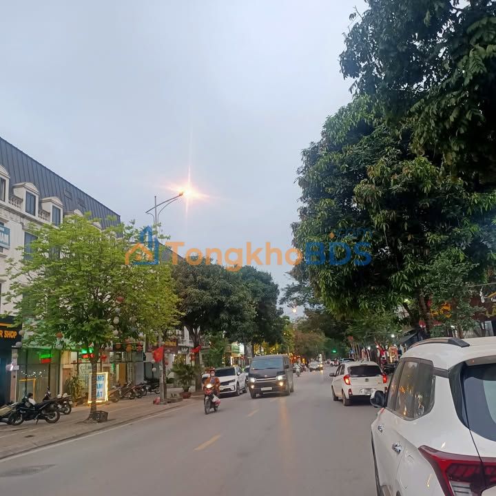 Nhà Liền Kề Văn Phú Hà Đông 90m² - Kinh Doanh Sầm Uất, Giá 15 Triệu