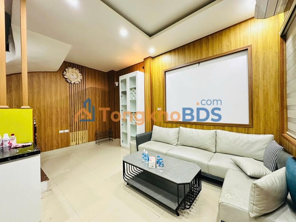 Nhà Lô Góc 6 Tầng 30m² Phạm Văn Đồng, Cầu Giấy - 8.9 Tỷ