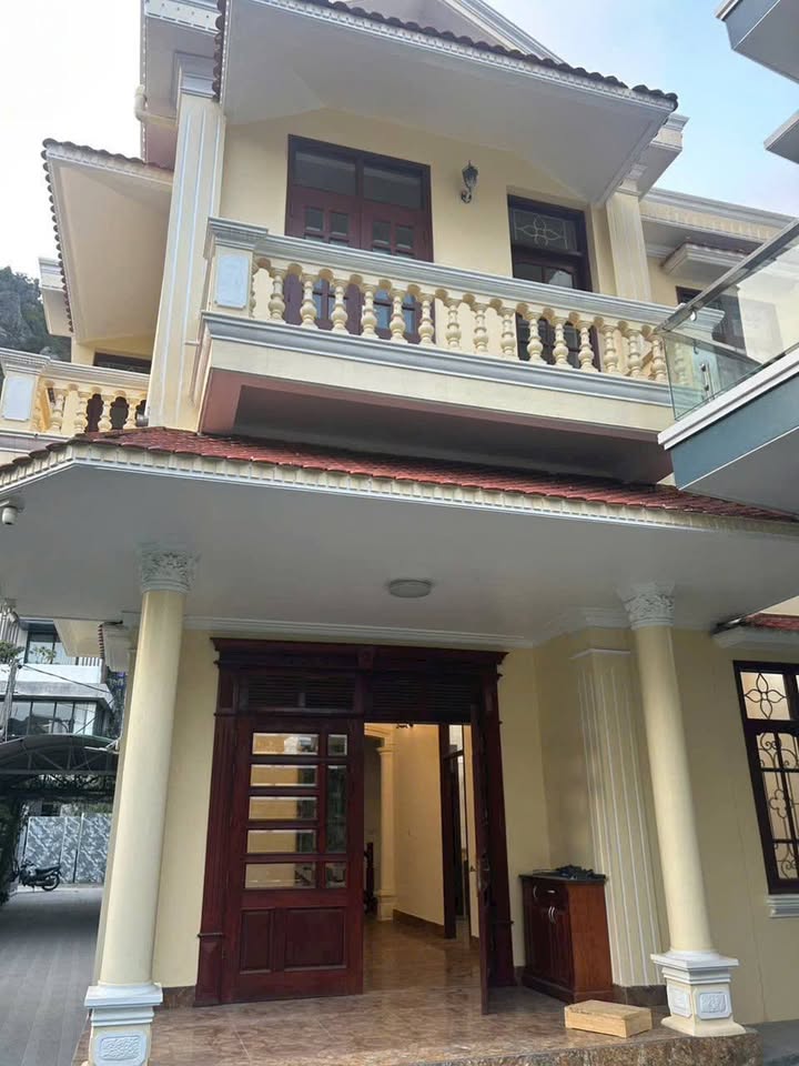 Cho thuê nhà 2 tầng 3PN đường Trần Quốc Toản, Hạ Long - 6 triệu/tháng