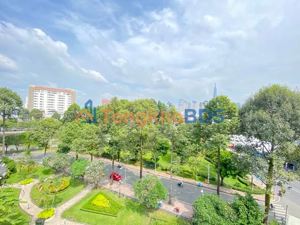 Văn Phòng 40m² Mặt Tiền Nguyễn Thị Minh Khai, Quận 1 - View Công Viên
