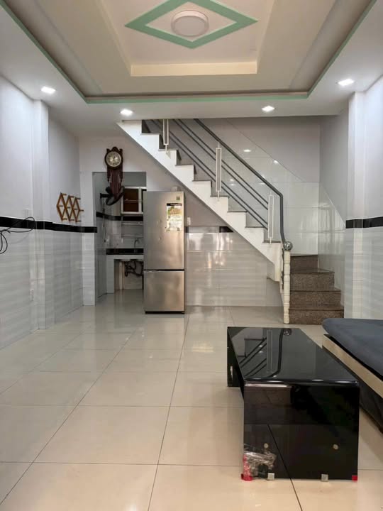 Nhà 40m² Bờ Bao Tân Thắng, Tân Phú - Sổ hồng, Giá 4.2 tỷ