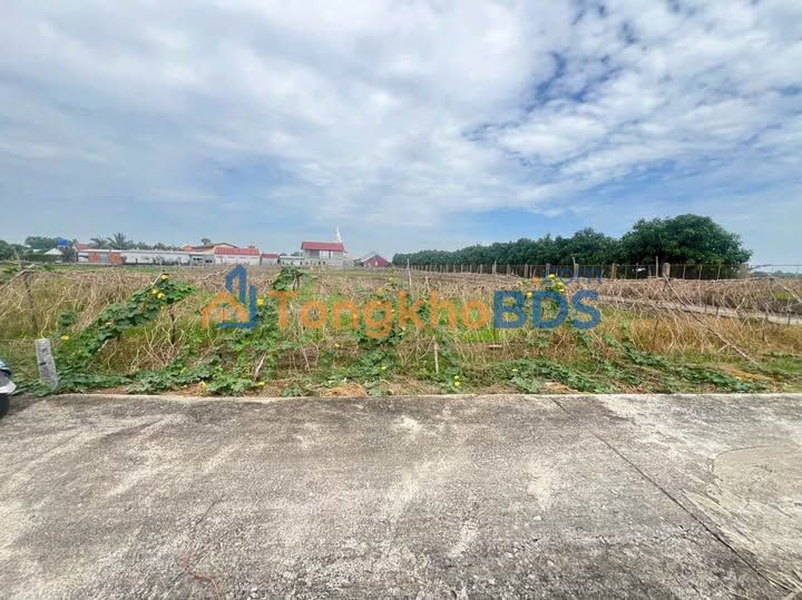 Bán Đất Mặt Tiền Kênh Ông Sư, Rạch Giá - 629m² Giá 650 Triệu