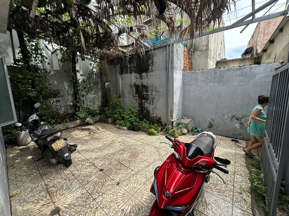 Nhà 2 Tầng Kiệt Hoàng Diệu Đà Nẵng 102m² - Hướng Đông, Giá 3.x Tỷ