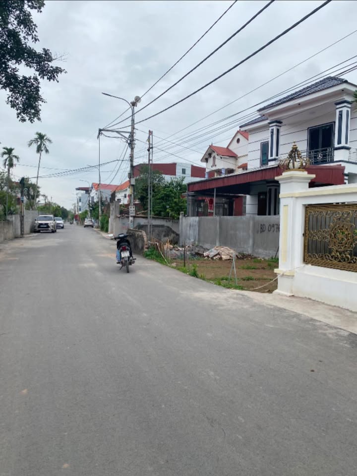 Bán Đất Lô Góc Mặt Tiền Đông Chiểu, Hưng Yên - 43.6m² Giá Tốt