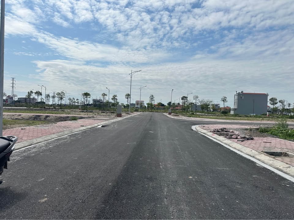 Bán đất 100m² mặt tiền 5m đường Đức Đồng L0, Nam Định - Giá 2.3 tỷ