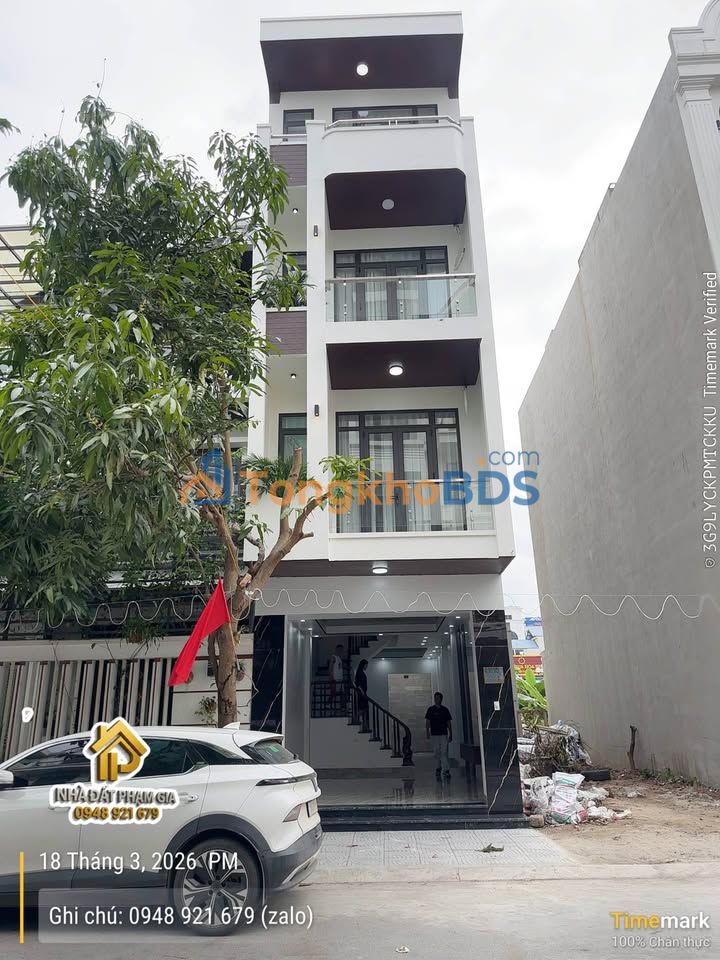 Bán nhà 4 tầng mặt tiền Nguyễn Khánh Toàn, Nam Định - 64m², 5.4 tỷ