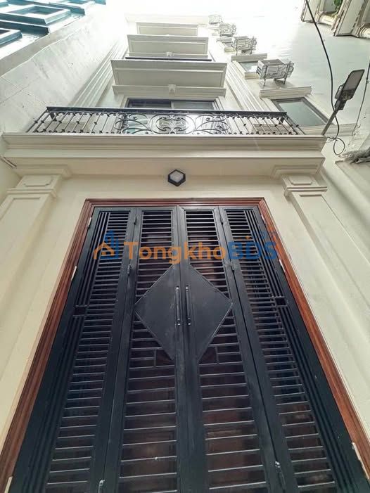 Nhà riêng Cầu Giấy 40m² - 2PN, 6 tầng, Full nội thất, Sổ hồng sẵn sàng