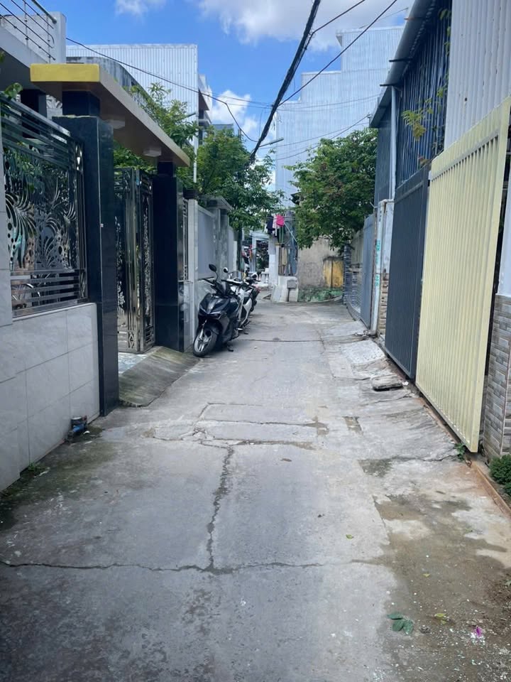 Cho thuê nhà 3 tầng kiệt 814 Trần Cao Vân, Đà Nẵng - 2PN, 2WC, Giá 6.5 triệu