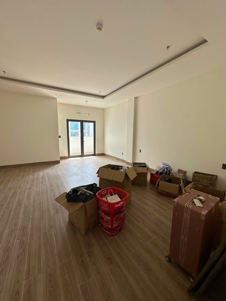 Cho thuê văn phòng 9 triệu/tháng đường Nại Nam, Hải Châu - Lối đi riêng