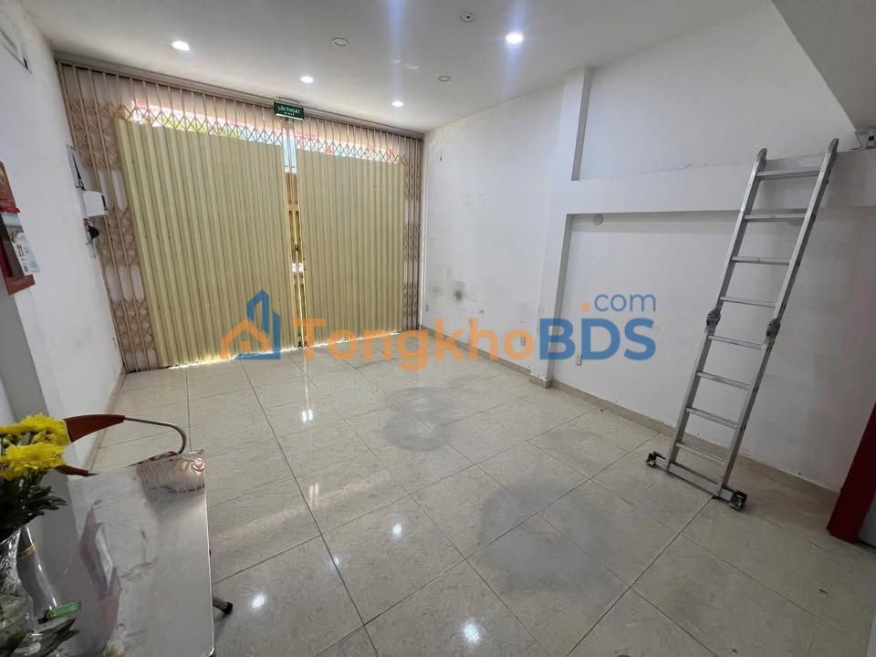 Nhà 3 Tầng Mặt Tiền Lê Duẩn, Hải Châu - Kinh Doanh Đắc Lộc 45m²