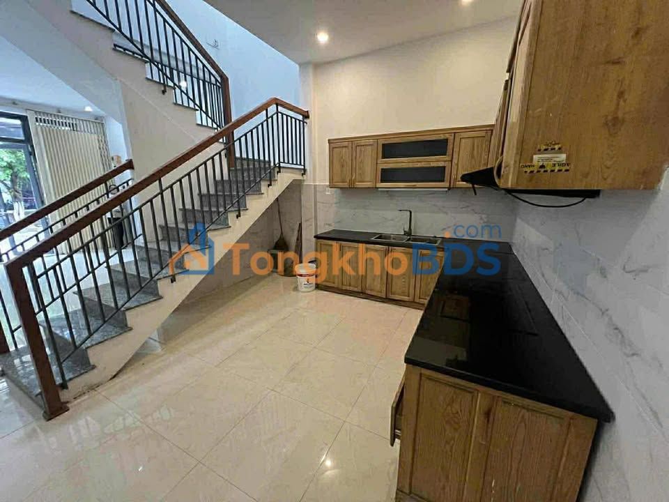 Cho thuê nhà 2 tầng Hòa Cường Bắc, 3PN, giá 9.5 triệu/tháng