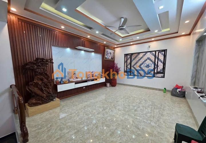 Nhà 3 Tầng Nam Ngạn 90m² Full Nội Thất Xịn - Sẵn Sàng Vào Ở Ngay!