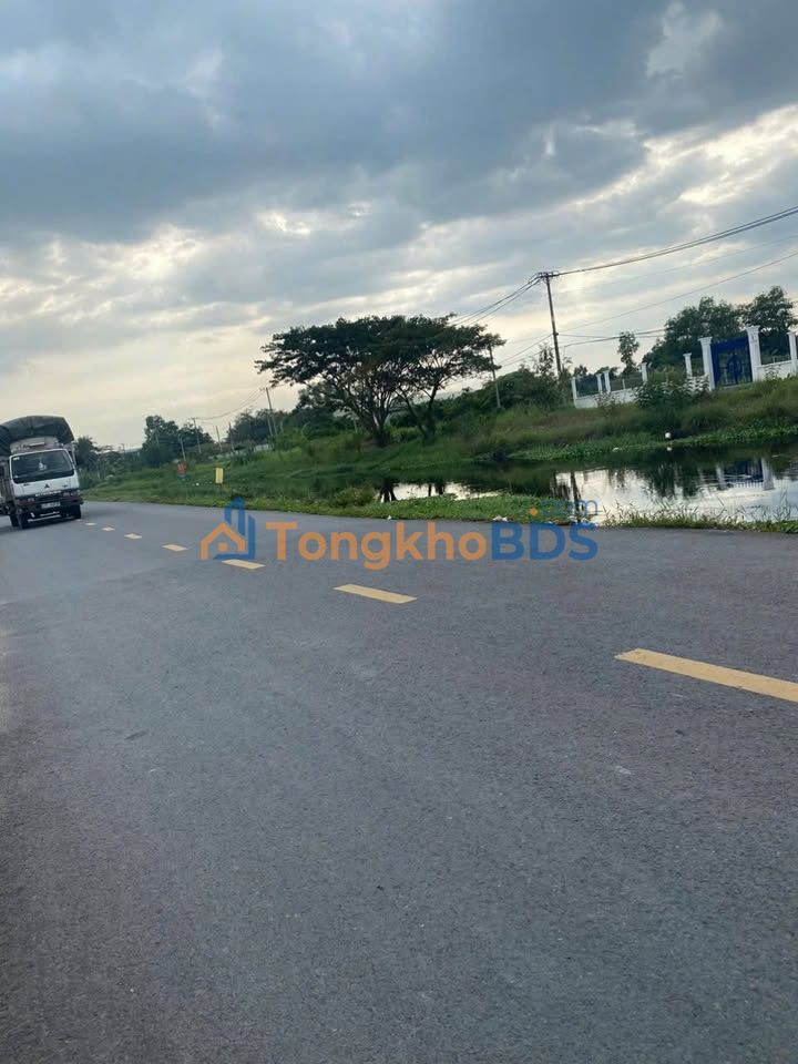 Bán Xưởng 465m² Đường Láng Le Bàu Cò, Bình Chánh - Giá 18 Tỷ