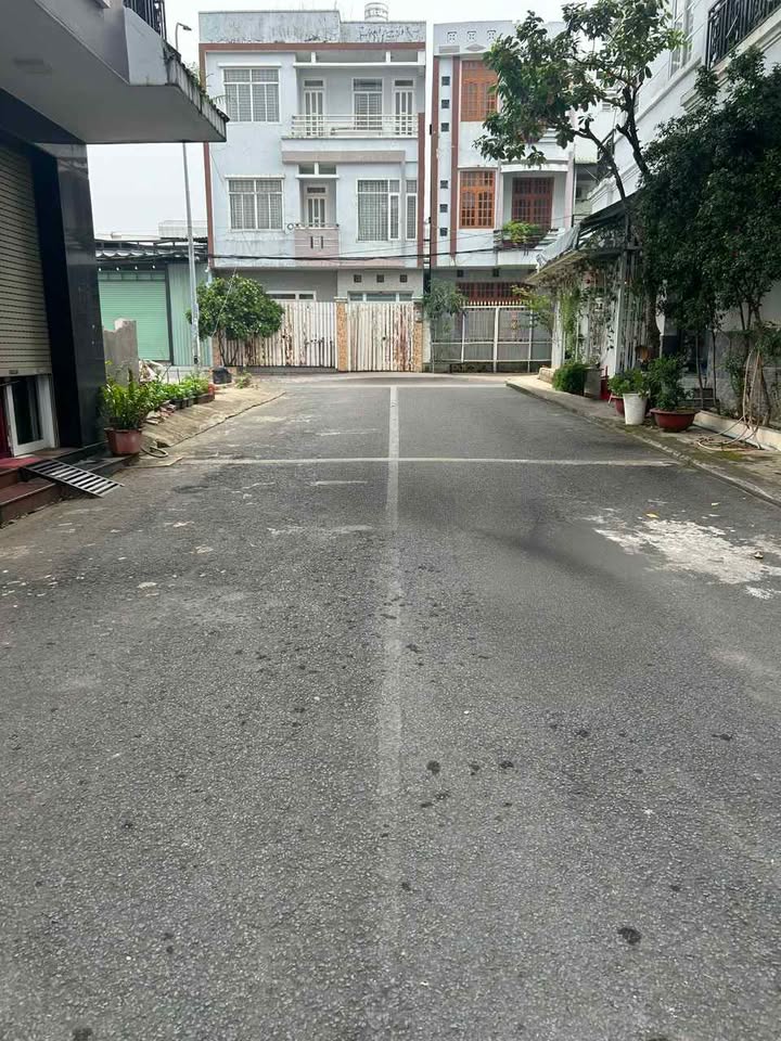 Nhà Mặt Tiền Hẻm Long Bình, Biên Hòa - 126m², 2.8 Tỷ - Sẵn Sàng Đón Chủ Mới