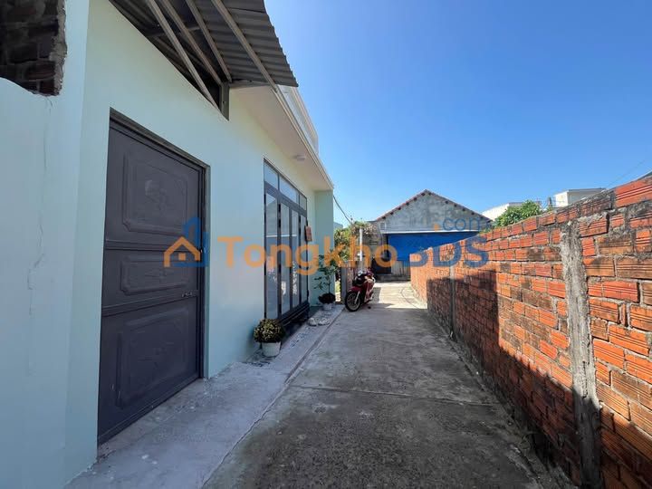 Nhà Cấp 4 Đinh Tiên Hoàng, Tuy Hòa 105m² - Hẻm Ô Tô, Gần Biển