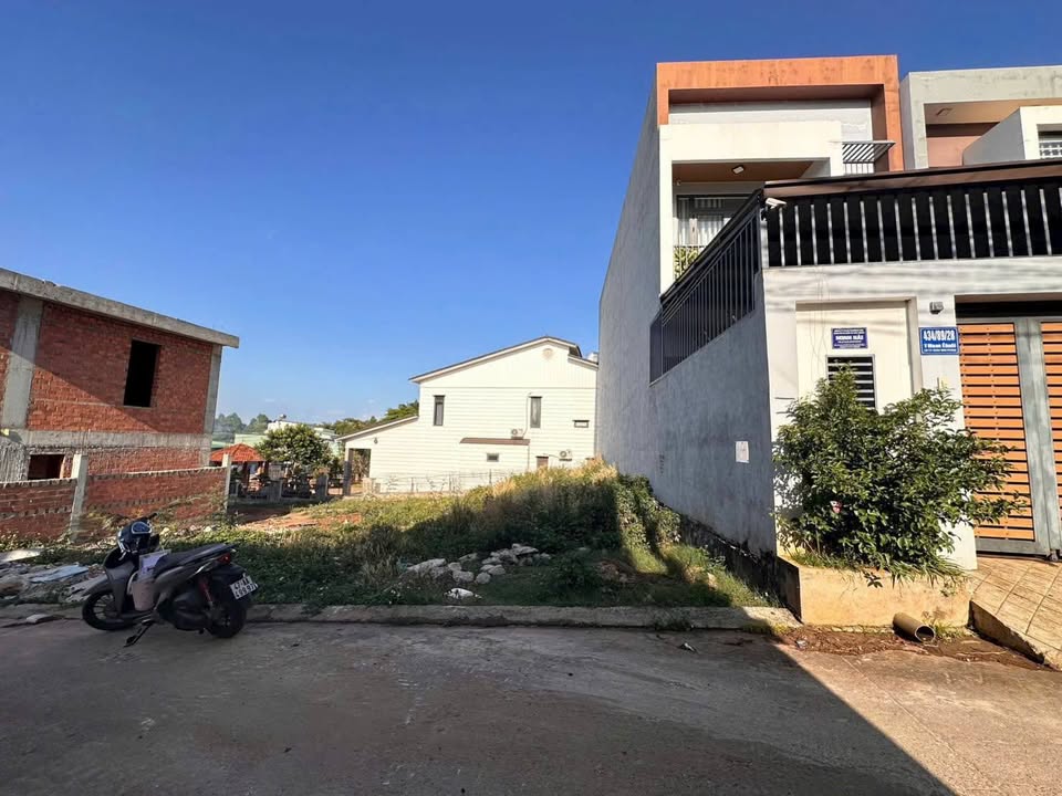 Đất nền Ymoal, BMT 100m² - Đường ô tô 18m, 2.23 tỷ