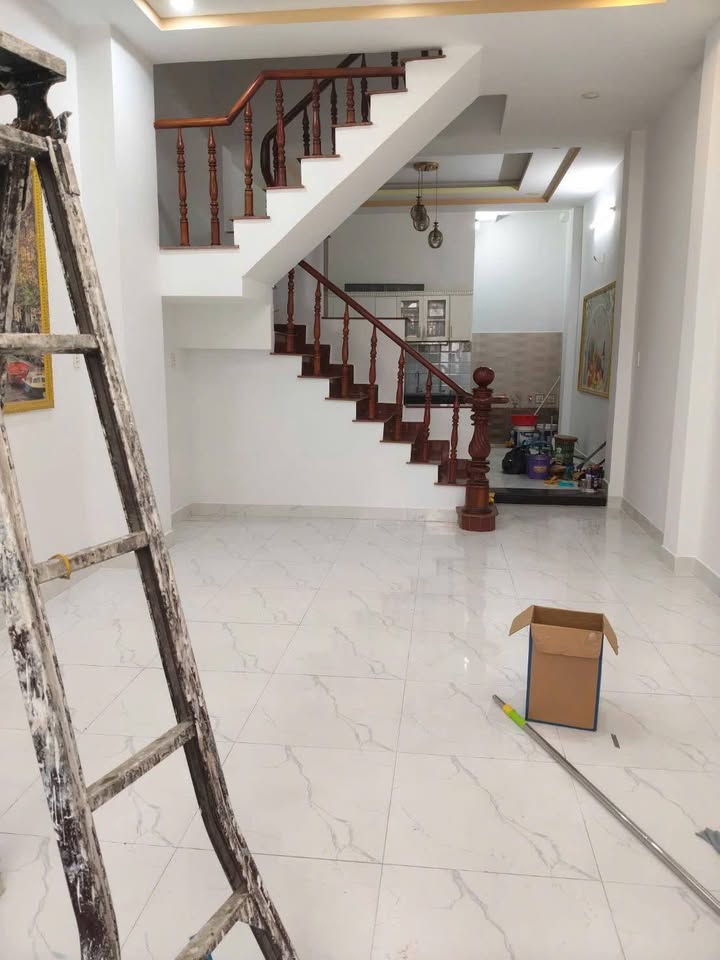 Nhà Cho Thuê Q12 - 4PN, 3 Lầu, Hẻm 5m Tân Thới Hiệp - Sẵn Sàng Ở Ngay!