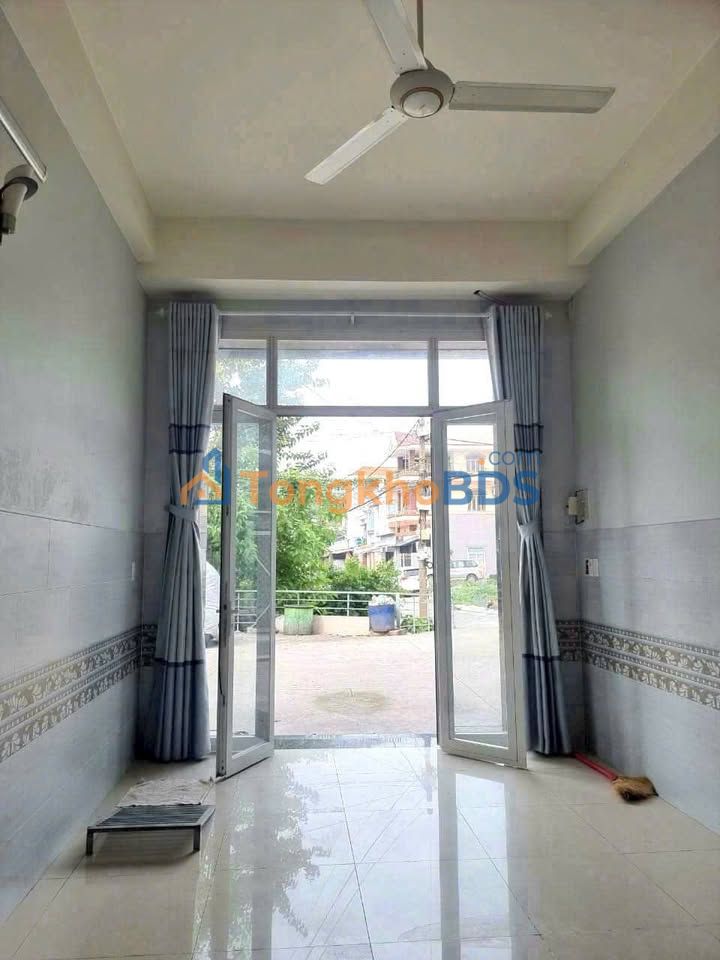 Cho thuê nhà hẻm xe tải Tống Văn Hên, Tân Bình - 3PN, 35m², 10 Triệu/Tháng