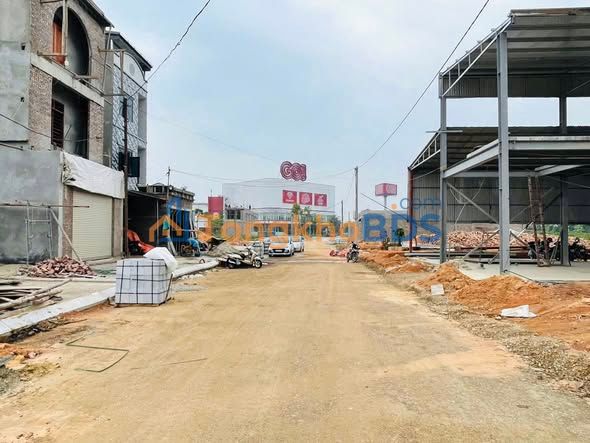 Đất thổ cư 100m² đường Việt Bắc, Bắc Kạn - Sổ hồng sẵn, cạnh TTTM