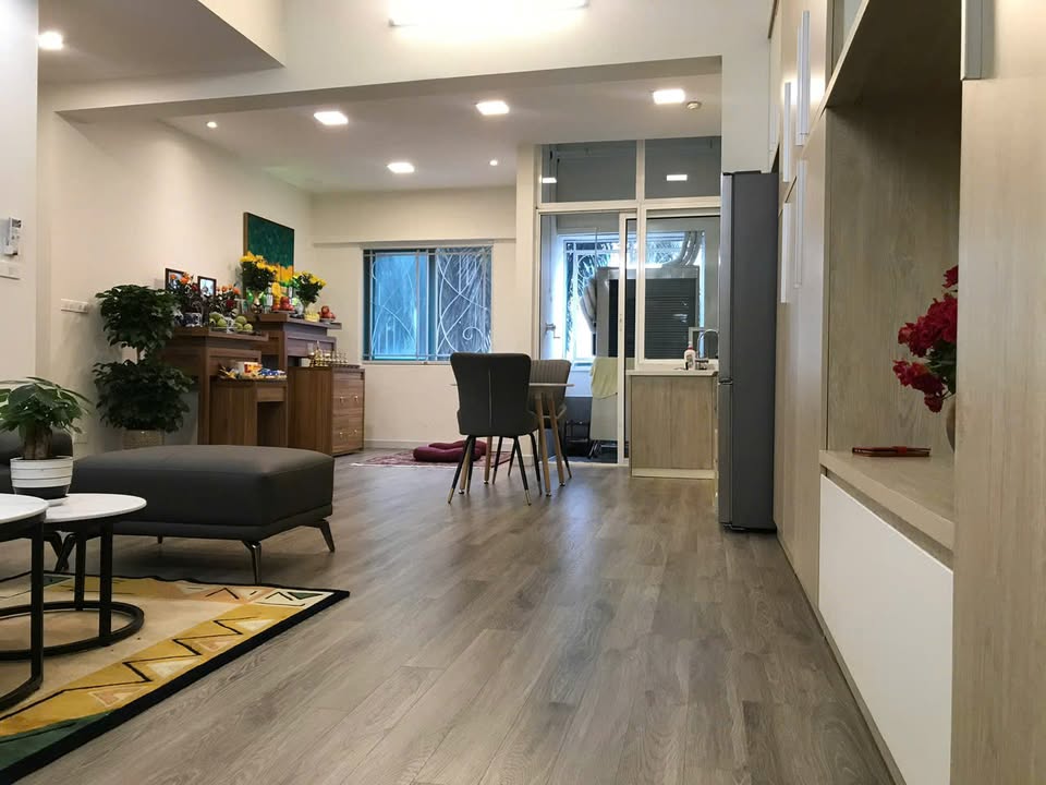 Nhà Mặt Phố Vũ Phạm Hàm 62m² (3PN) - Full Nội Thất, Sổ Đỏ Lâu Dài