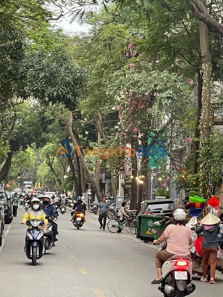 Chung cư 60m² Hàng Chuối, Hai Bà Trưng - Full nội thất, 4 tỷ