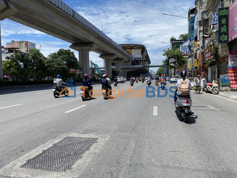 Bán gấp nhà tập thể 50m² Phan Chu Trinh, Hoàn Kiếm - 2 tỷ, sổ đỏ chính chủ