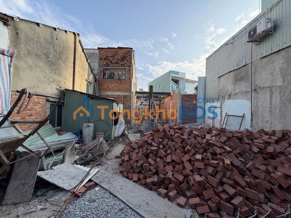 Đất Vàng Sơn Trà - 70m² Ngang 7.4m - Gần Biển Mỹ Khê, Giá 5.65 Tỷ